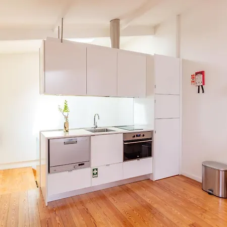 Unique Beachside Triplex By Lovelystay * Matosinhos (Porto)