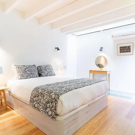 Unique Beachside Triplex By Lovelystay Matosinhos (Porto)